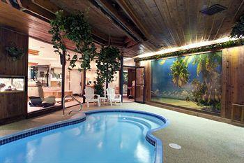 Sybaris Pool Suites Mequon Brown Deer エクステリア 写真